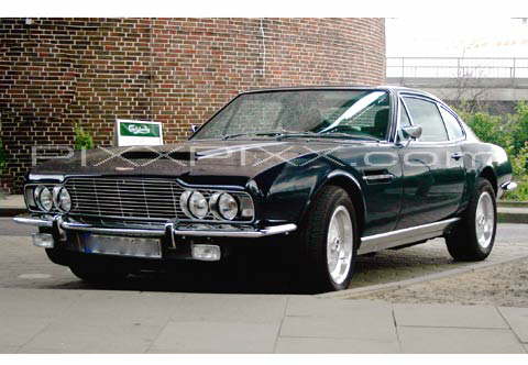 11-06671s Aston Martin DBS V8