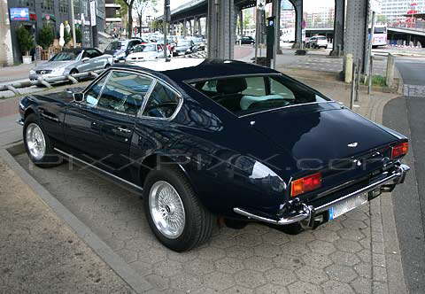 11-06677s Aston Martin DBS V8